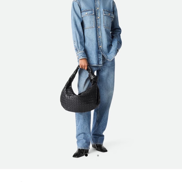 Bottega Veneta Jodie Black - Picture 2 of 8